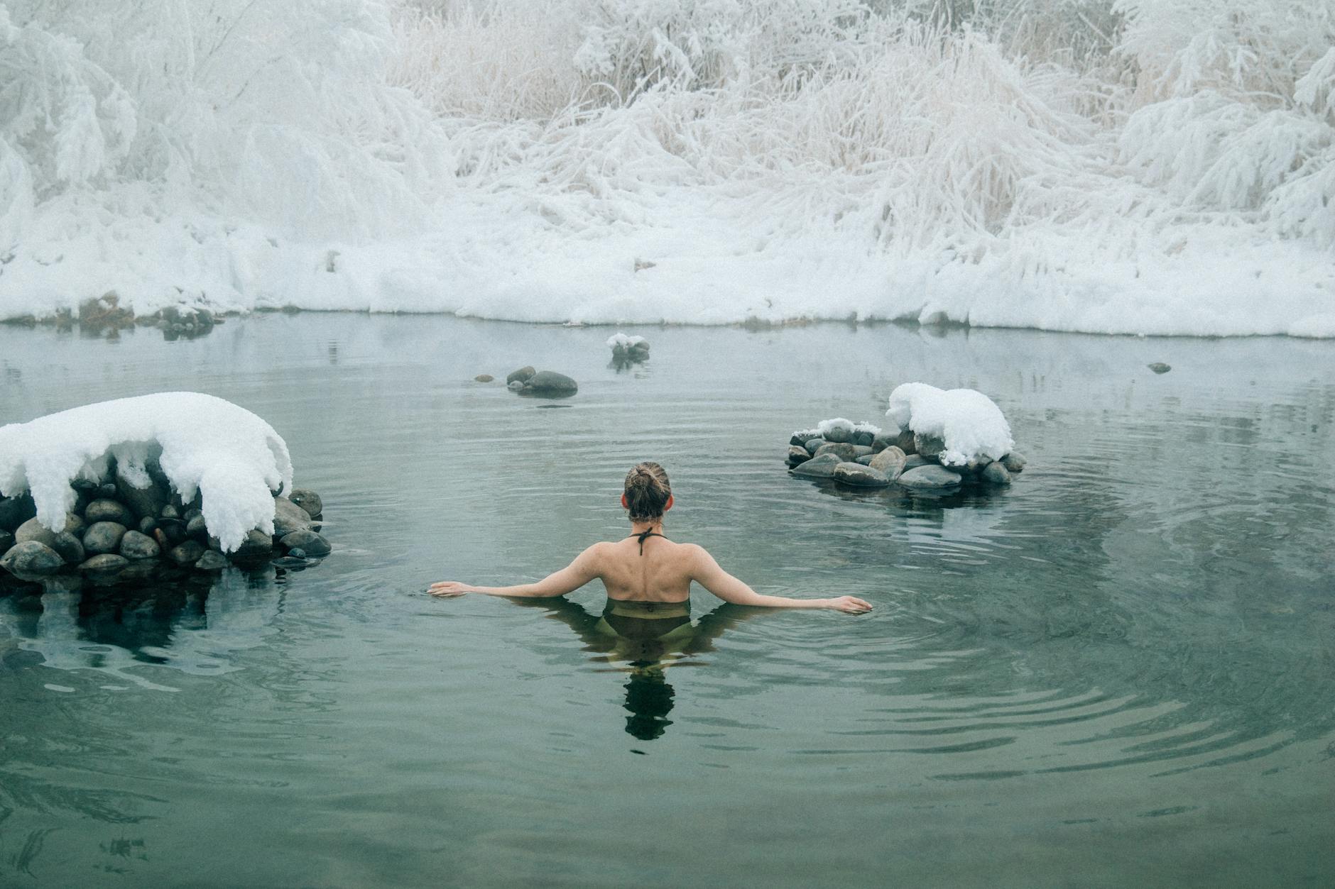 Crioterapia: qué es, para qué sirve y diferencia con el baño de hielo